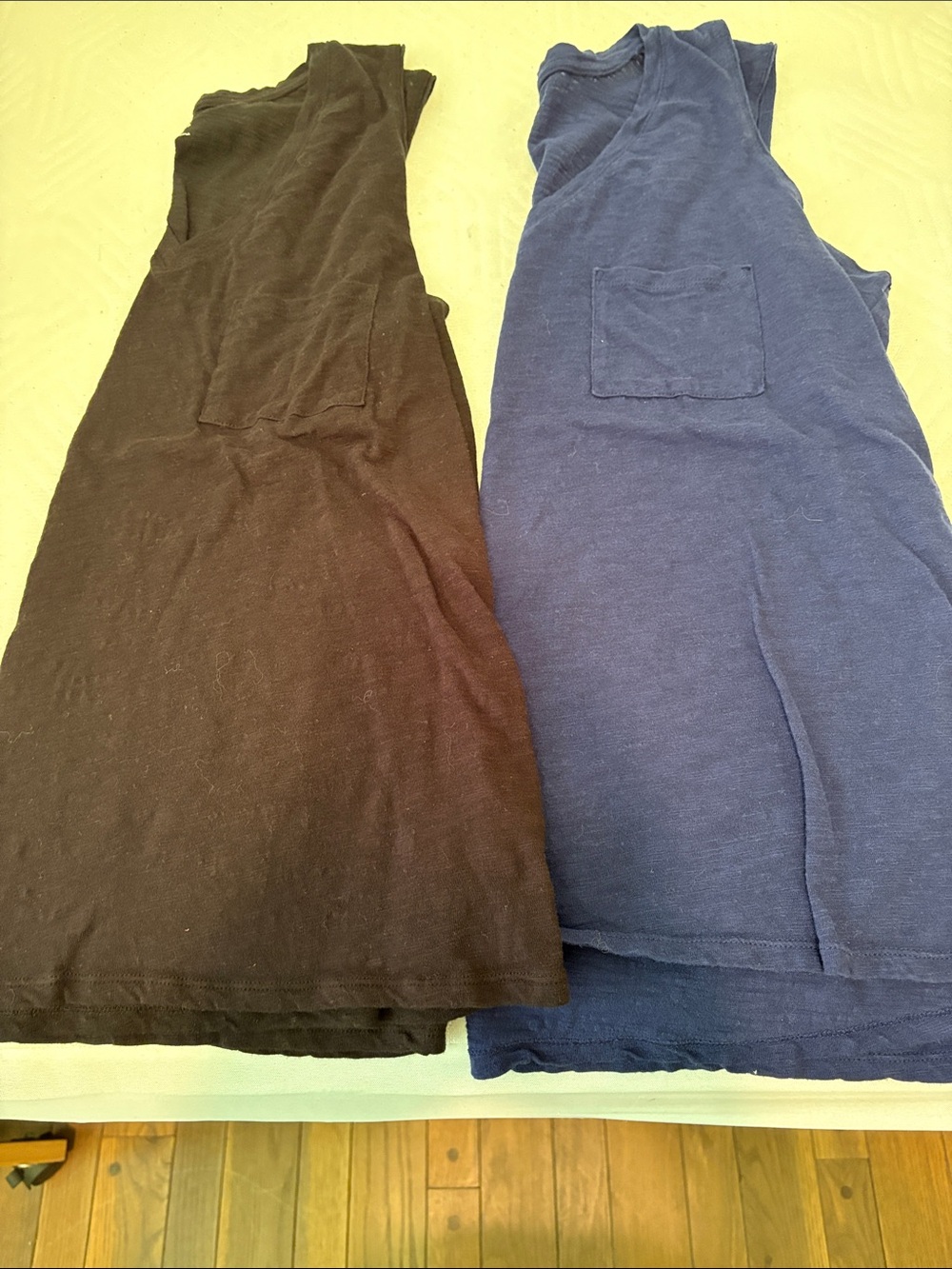 a.n.a Sleeveless Tank Tops - Black & Navy Blue